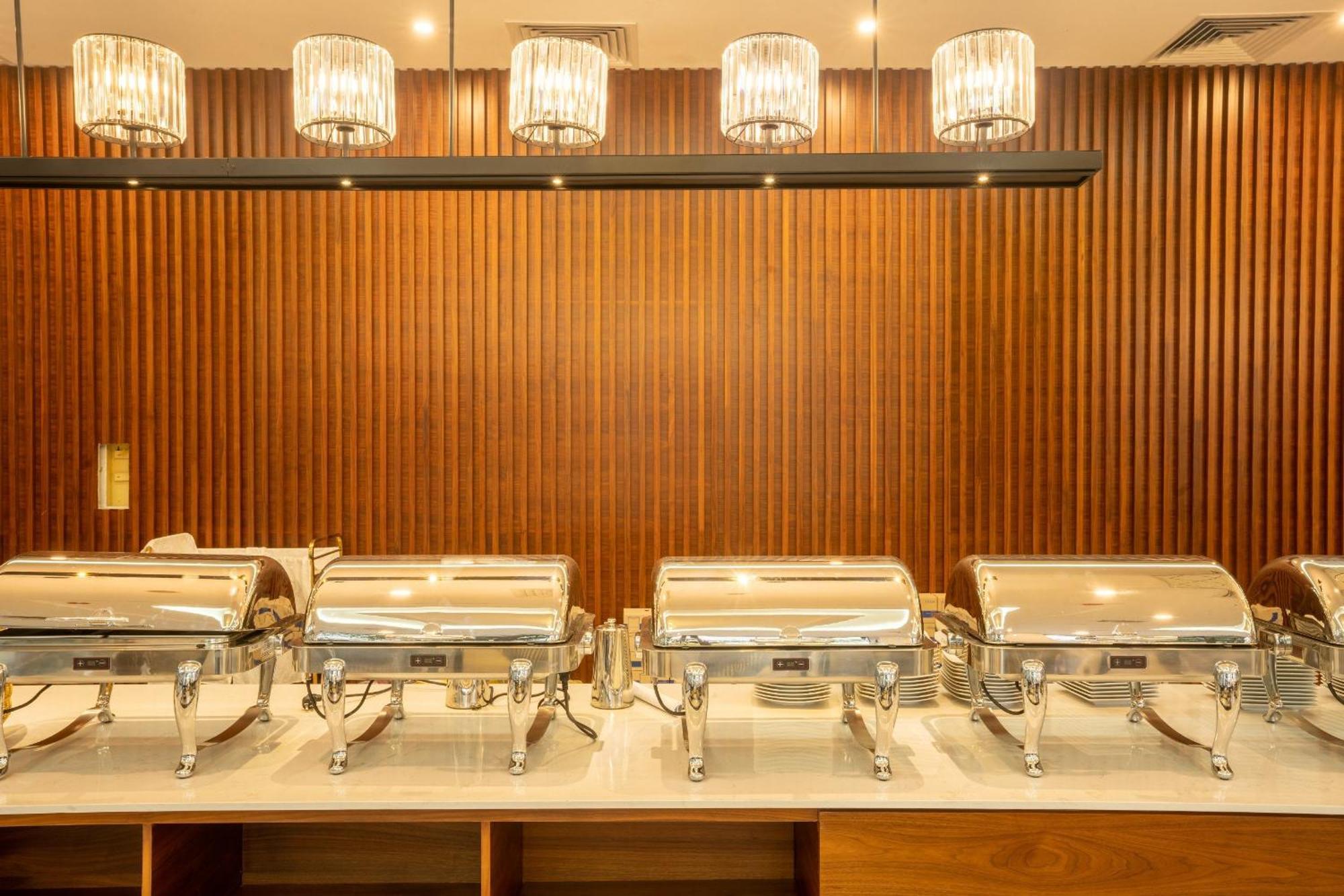 נין בין Royal Anan Hotel מראה חיצוני תמונה